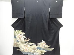 ヱ霞に菊松・牡丹模様留袖（比翼付き）